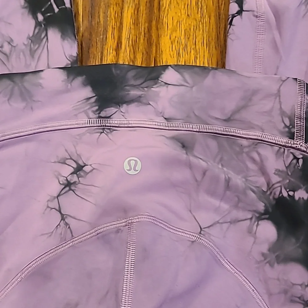 Lululemon 25” Tights To Dye For Size 2.